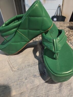 Green Quilted Platform Thong Sandals - Women's